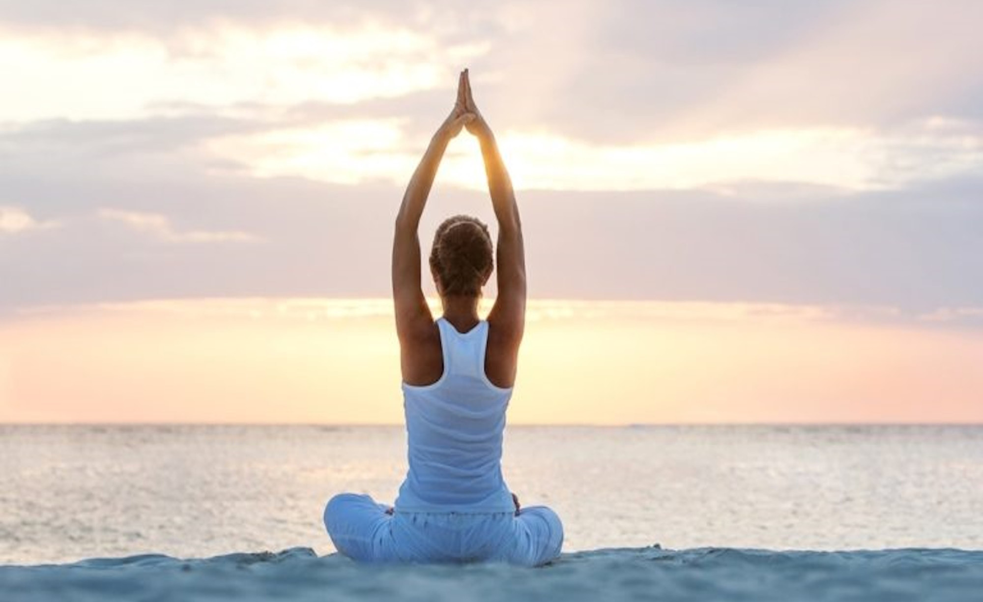 media.yoga-taormina-mare-tramonto-768x467 1