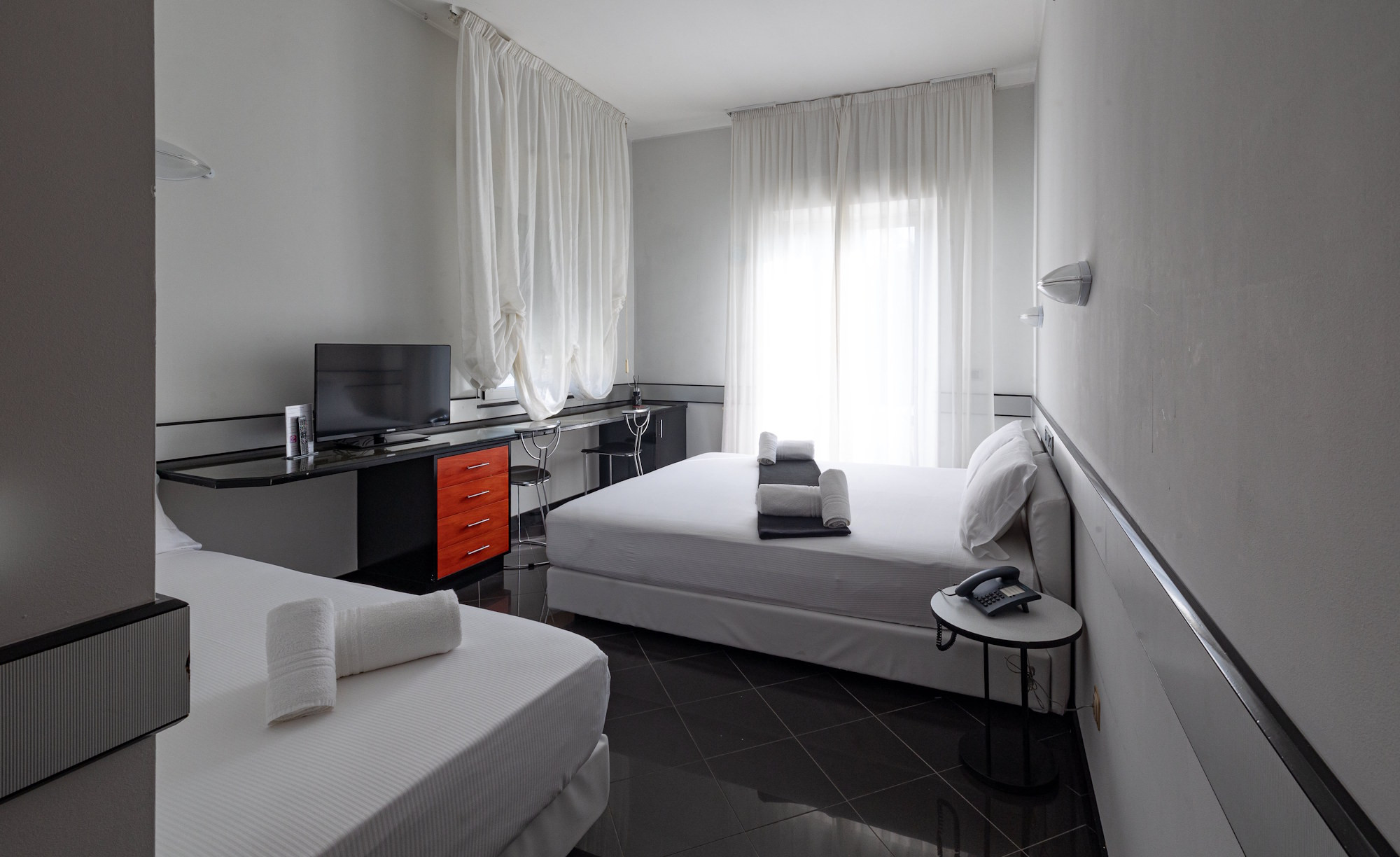 media.slide-camere-2